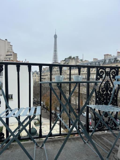 Appartement Paris Vue Tour Eiffel Trocadero Exterior photo